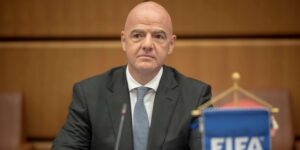 La FIFA boccia il cartellino blu: Infantino categorico su questa idea