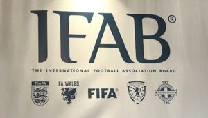 IFAB modifica alcune regole durante gli interventi in campo