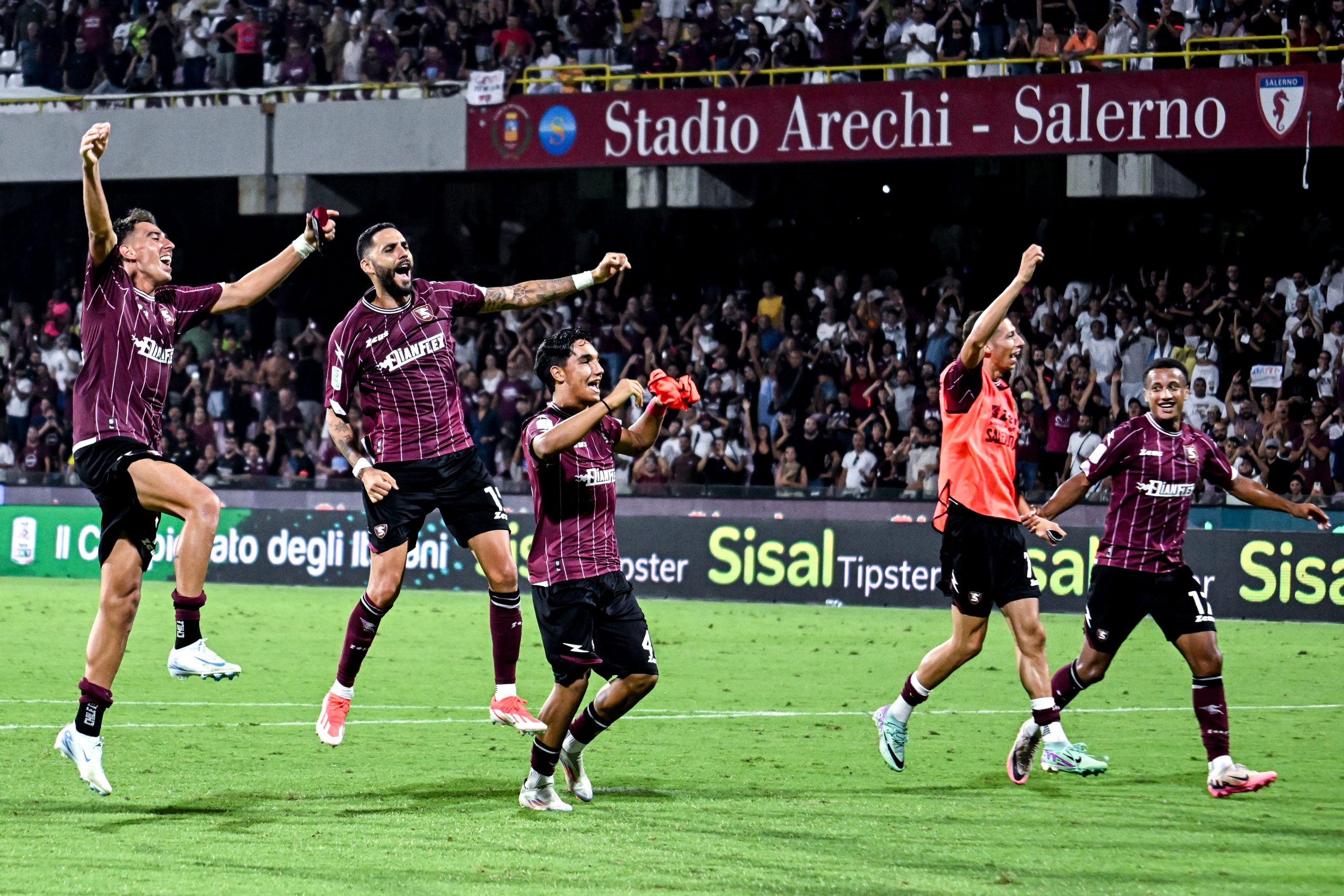 Salernitana: Breda carica i suoi ragazzi in vista della sfida al Pisa. Velthuis saluta e va al Sassuolo